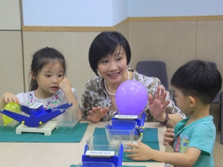 三十多年不发一张考卷的素质教育典范