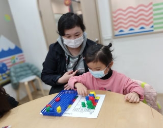 运用冰山理论，增进亲子关系